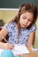 Mädchen in der Grundschule