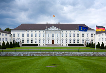 Fototapeta na wymiar Berlin Schloss Bellevue