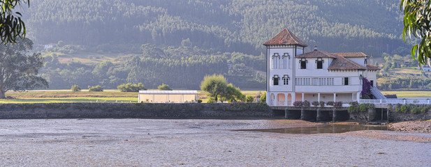 Molino de mareas,Villaviciosa,Asturias,España © StockPhotoAstur