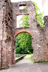 Fototapeta premium Seiteneingang in die Klosterkirche
