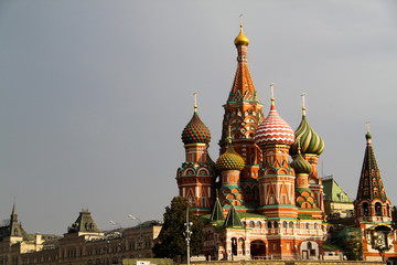 Fototapeta na wymiar St Basil's Church on the Red Square in Moscow