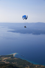 Paralotniarz - wyspa Brac, przylądek bol, Chorwacja