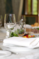 Banquet table
