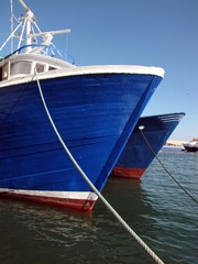 PESQUEROS EN EL PUERTO