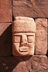Fototapeta na wymiar Wall of Tiahuanaco stone face