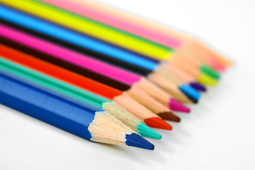 Карандаши цветные