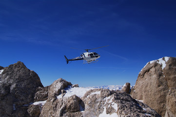 mountainrescue © mezzotint_fotolia
