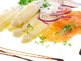 asparagus with smoked salmon