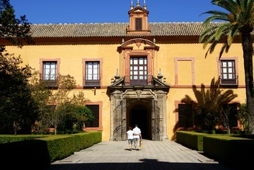 Uscita dall'Alcazar