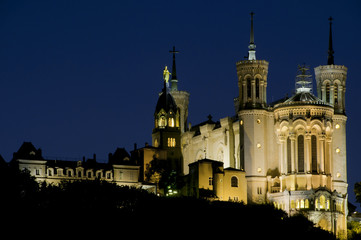 Basilique Notre Dame de fourvière by night