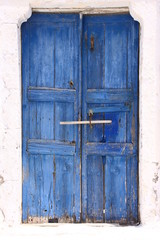 Une porte bleue