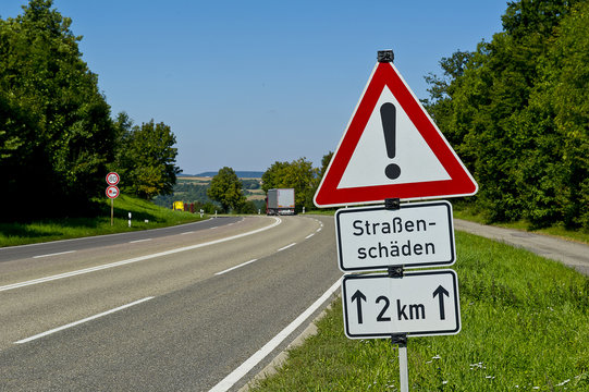 Stra&szlig;ensch&auml;den