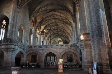 Obraz premium duomo de la chaise dieu,interno