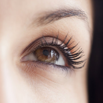 Close up of mixed race woman&Otilde;s eye