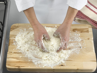 préparer la pâte de la tarte