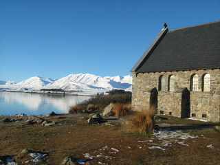 Pilgerstätte mit Blick auf See