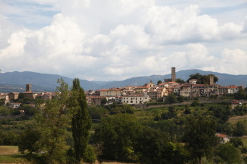 Fototapeta na wymiar wieś Poppi Arezzo