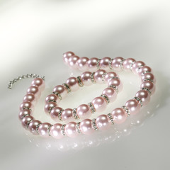 Perlenkette mit Perlenarmband