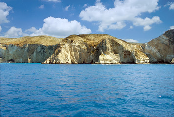Fototapeta na wymiar rocky shore of a Greek island surrounded by sea - zakynthos