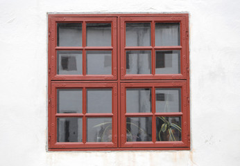 Fototapeta na wymiar Red Wooden Window