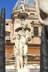 Statua della Fontana Pretoria di Palermo