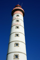 Fototapeta na wymiar phare de la pointe Saint-Mathieu