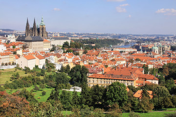 Fototapeta na wymiar The View on the autumn Prague gothic Castle