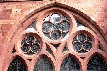 Kirchenfenster gotisch-romanisch