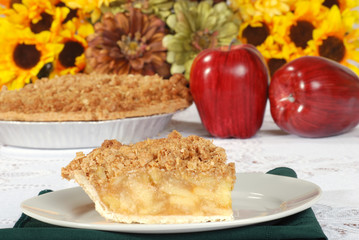 fresh apple crisp pie