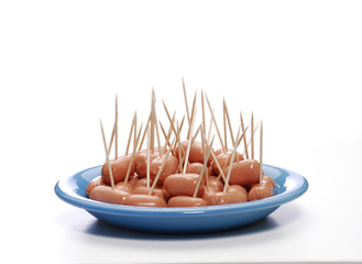 Snack de salchichas.