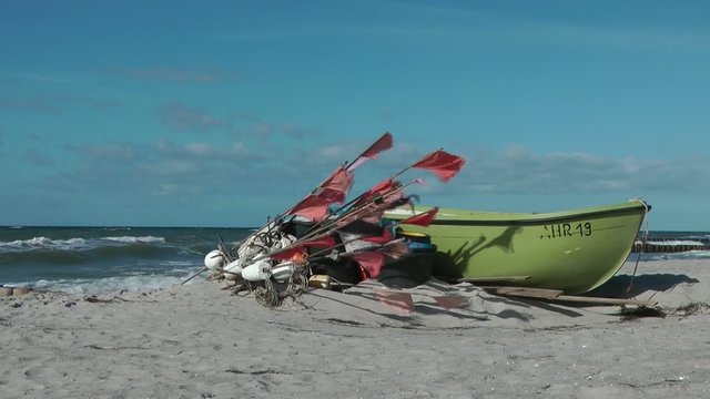 Fischerboot am Meer - Video - Boat at the Ocean