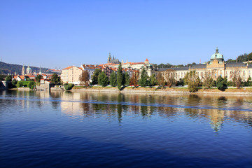 Fototapeta na wymiar View on the summer Prague gothic Castle above River Vltava