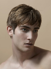 Obraz premium Gesicht eines jungen Mannes