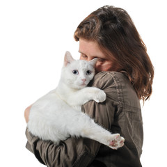 femme et chat blanc