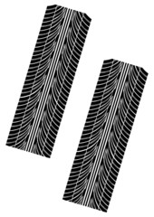 coppia di impronte di pneumatici in diagonale
