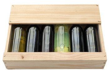 caissette de petites bouteilles de vin