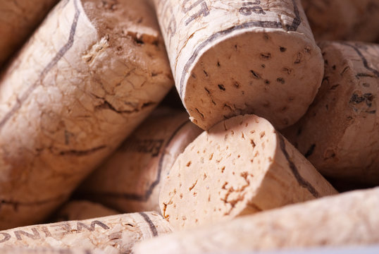 wein und korken, flaschenkorken