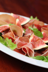 Prosciutto and fig salad