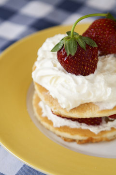 Strawberries and cream breakfast