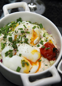 Oeufs mollets au yaourt aux herbes