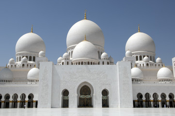 Fototapeta na wymiar Abu Dhabi, Zjednoczone Emiraty Arabskie Sheikh Zayed Mosque