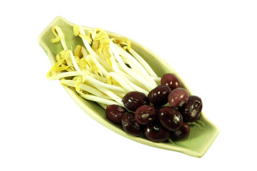 Bean sprouts and Thai Bambara groundnut