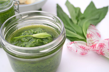 Bärlauchpesto