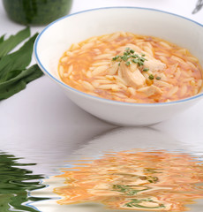 Reisnudeltopf mit Hühnchen