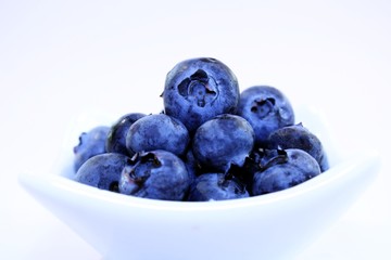 Heidelbeeren in einem Schälchen