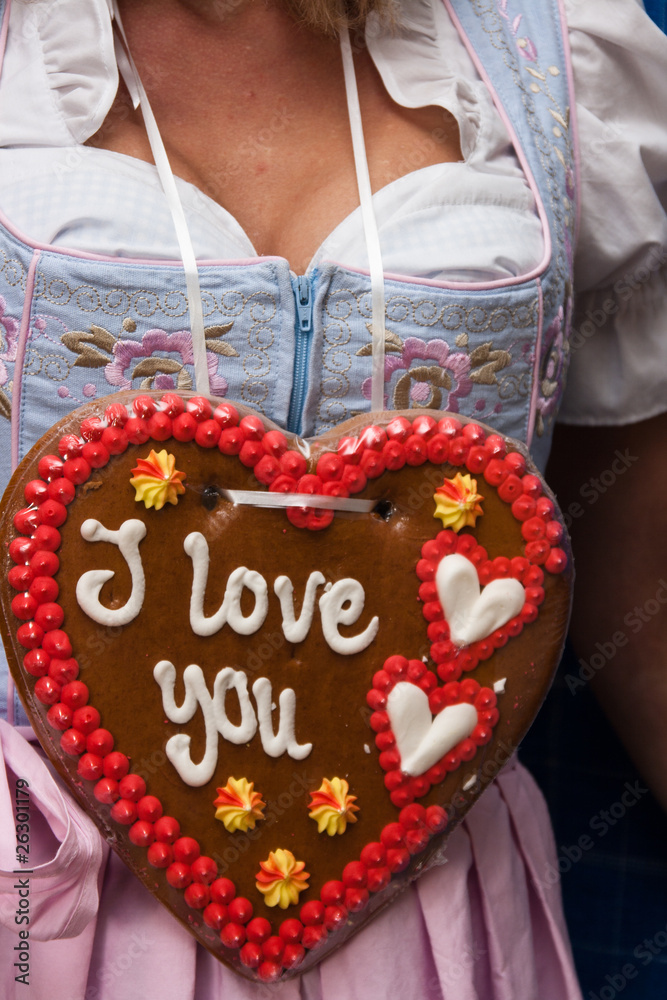 Wall mural Dirndl mit Lebkuchenherz