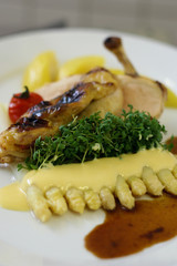 Spargel mit Poulardenbrust
