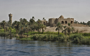 Nile riverside © WH_Pics
