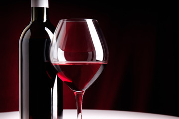 Red wine © Anton Violin # 26320345