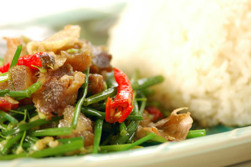 Fried pork with Chive Flowers